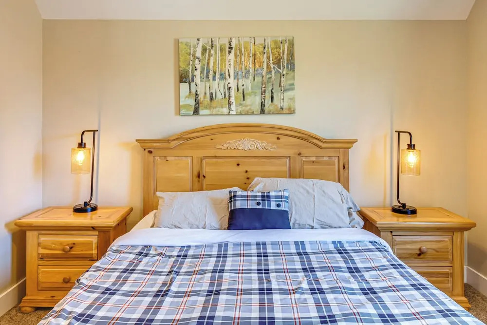 30 Mi to Crested Butte: Dog-friendly Home By River