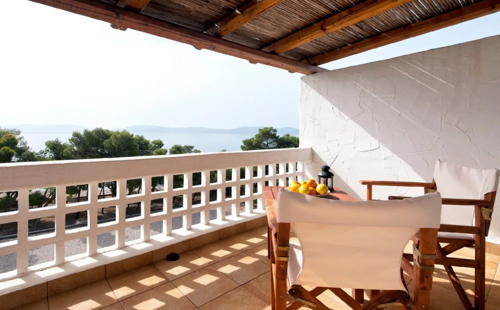 Hydra Beach Resort