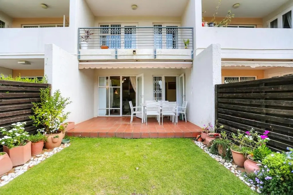 Corner House large 1 bedroom apartment