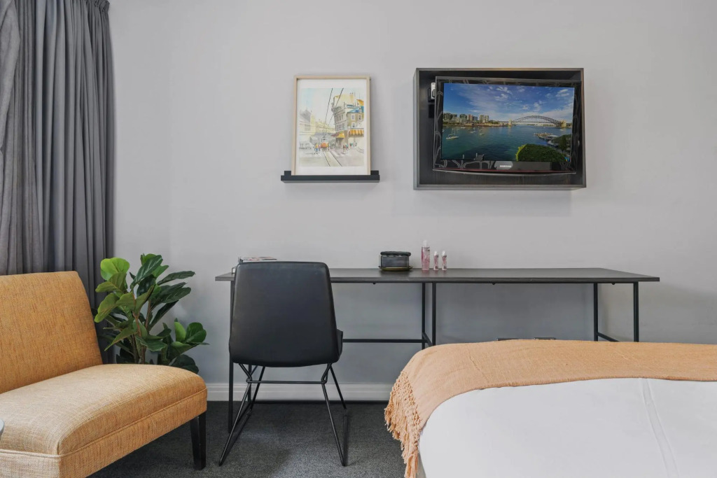 Convenient City Abode