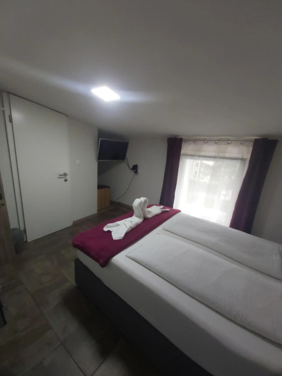 Panda Rooms
