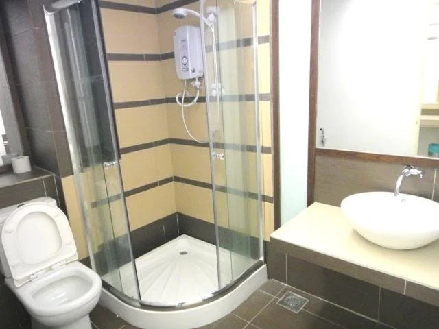 Nik Adik Khalifa Suites Apartment