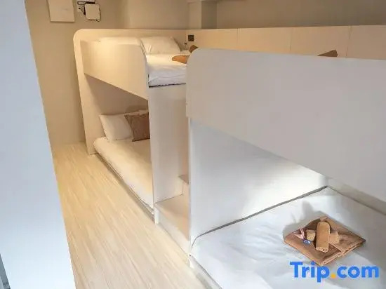 Shinjuku | Maximum 8ppl | Double 4 | 3-minute walk from the station | 40sqm private | 302