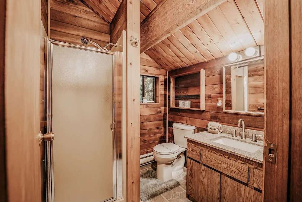 26SL - Hot Tub - BBQ - Game Room - Dishwasher - Sleeps 8