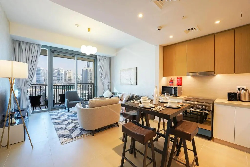 KeyHost - Modern 1BR Sea View - 52 42 Towers Dubai Marina - K1240