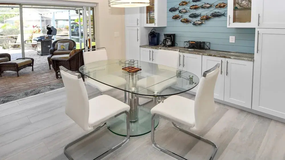 Just Chill Modern Canal Villa w Heated Pool