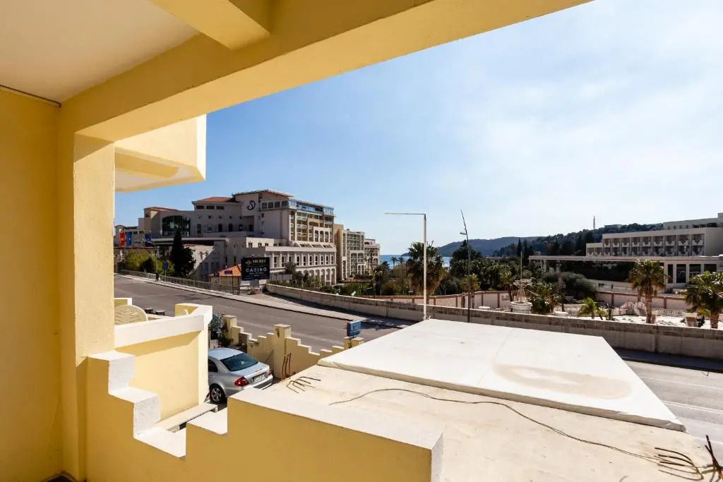 Stars II Residence