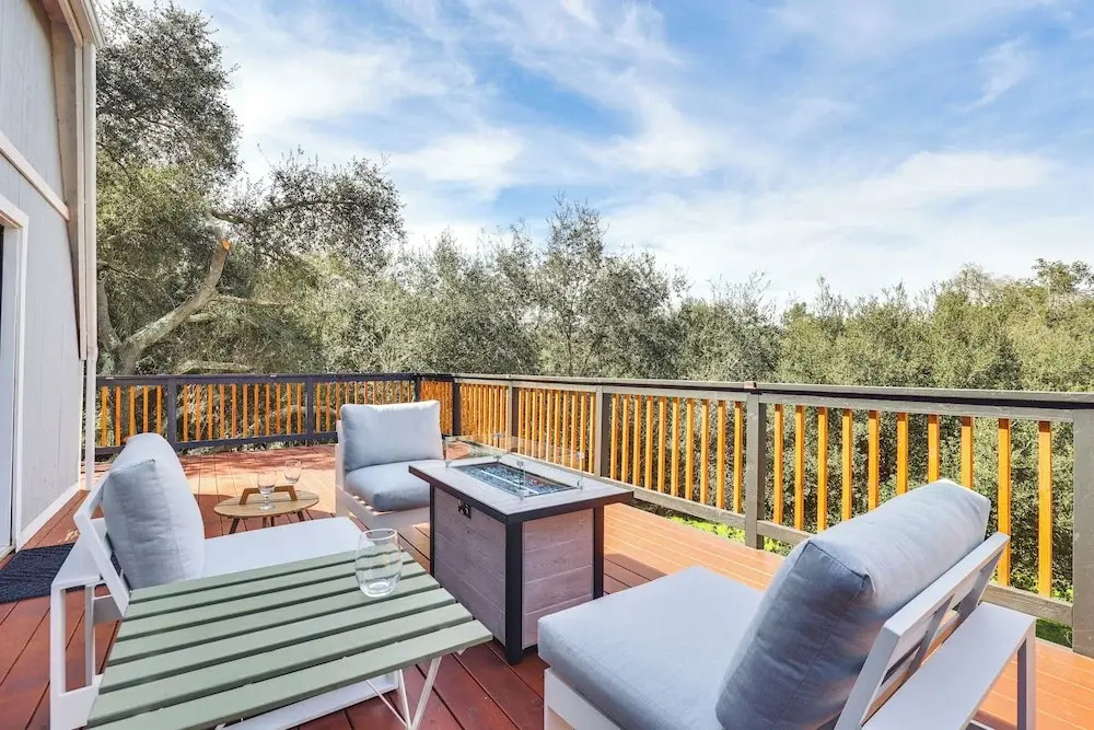North San Diego Retreat W/deck, Fire Pit Table!