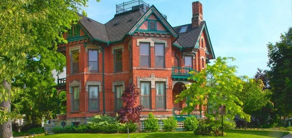 Historic Webster House Bed and Breakfast Inn