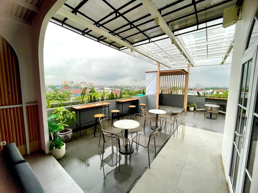 Sambina Prime Hotel by Danapati