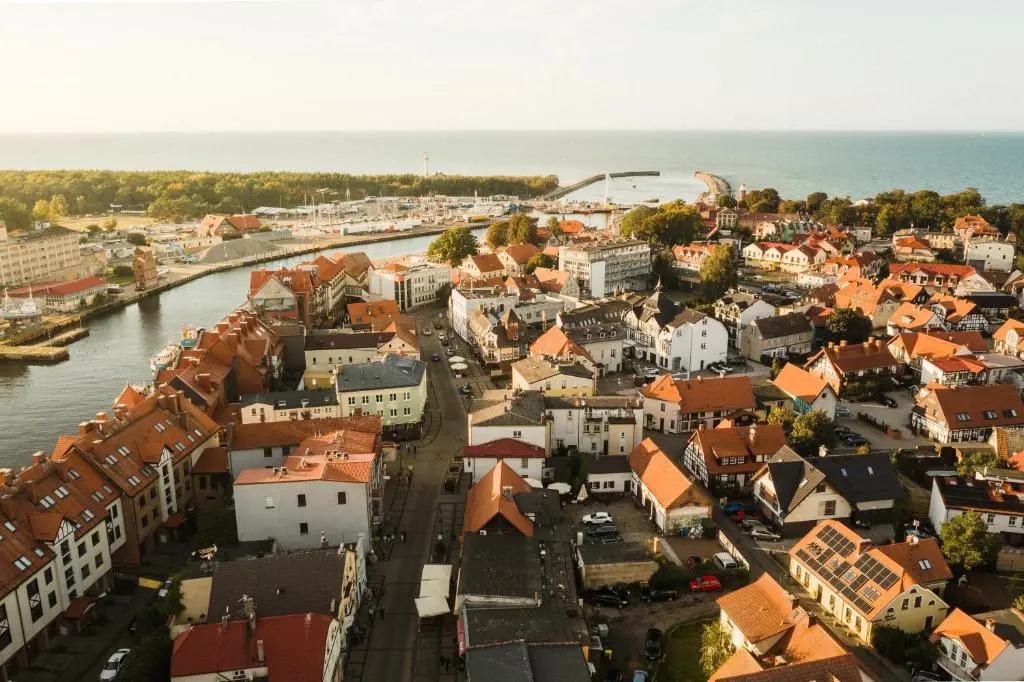 Apartamenty Bałtyckie - Grand Baltic - WIFI, Klimatyzacja, Sala Zabaw, Taras wypoczynkowy, centrum Ustki