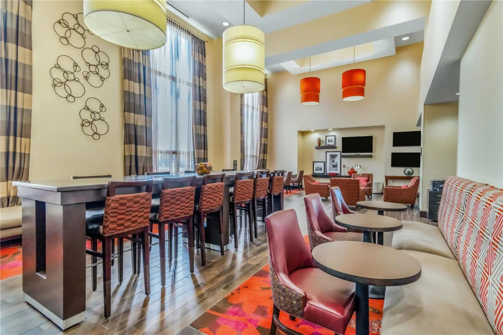 Hampton Inn & Suites Detroit/Airport Romulus