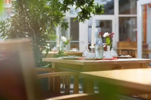 Hotel Bördehof, direkt an der A2 & A14, mit Restaurant