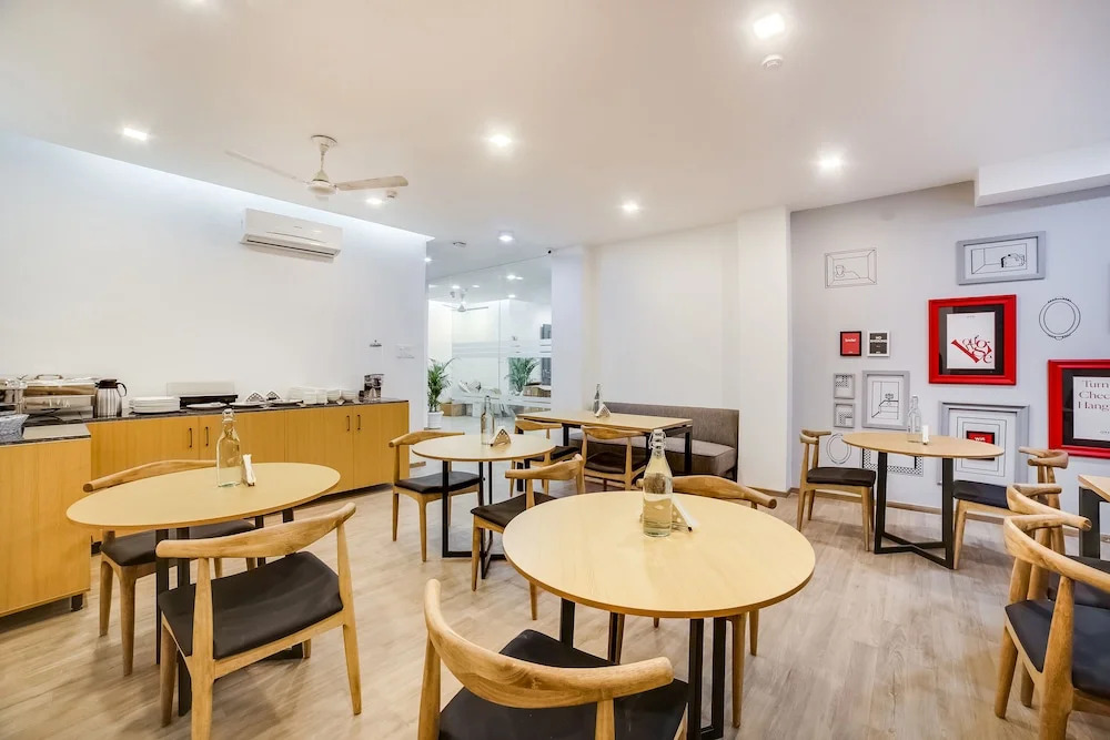 OYO Flagship 15228 South City2