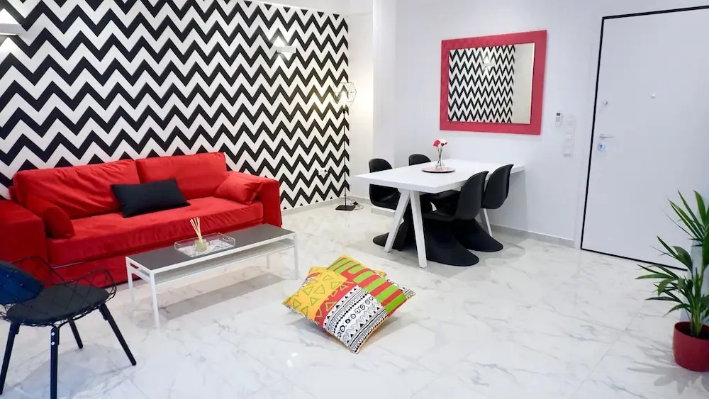 Eclectic Design Apt in Athens near Metro