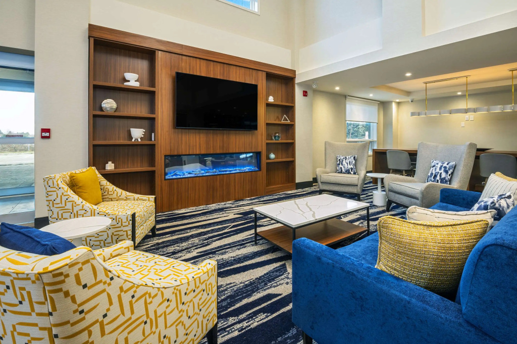 Comfort Inn & Suites