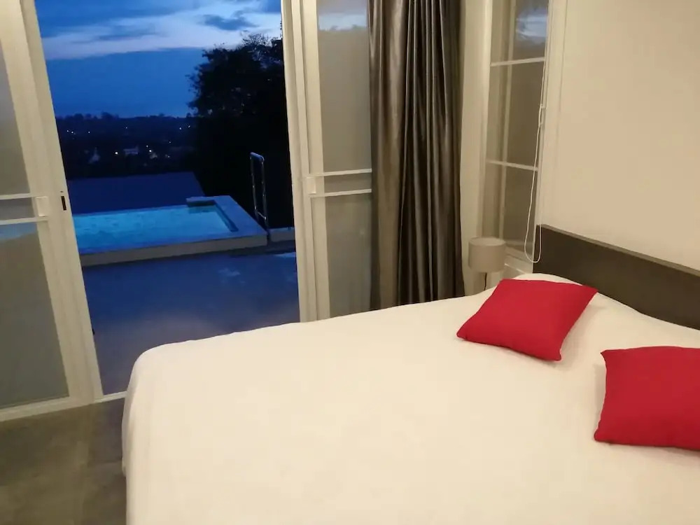 Pearl Villa