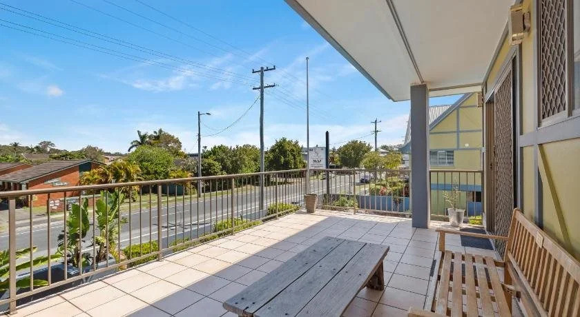 Coastal Bay Motel