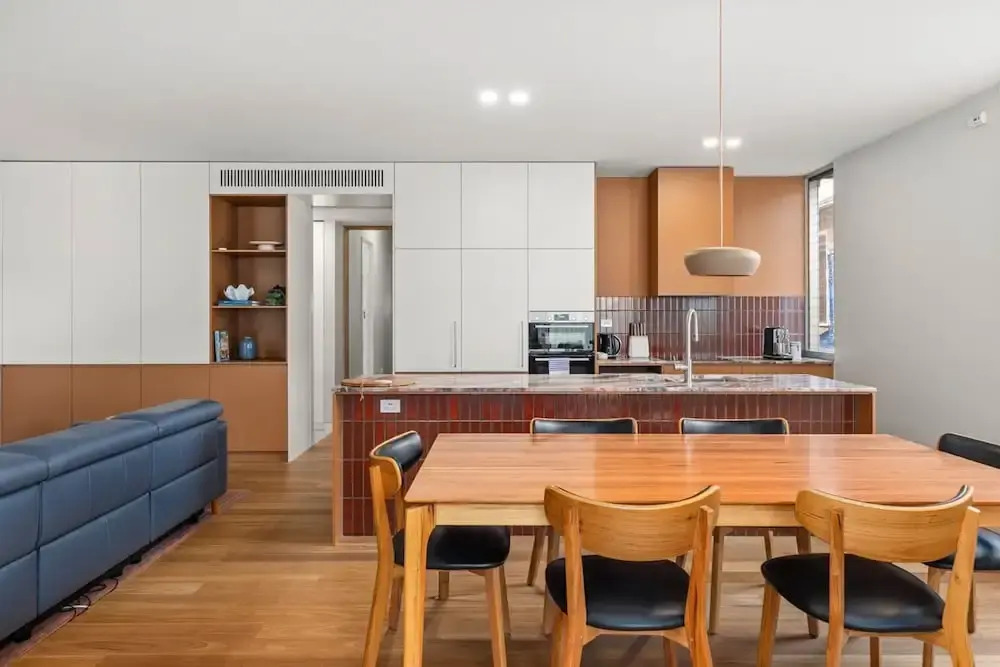 Family Home in Mayfield With Stylish Interior