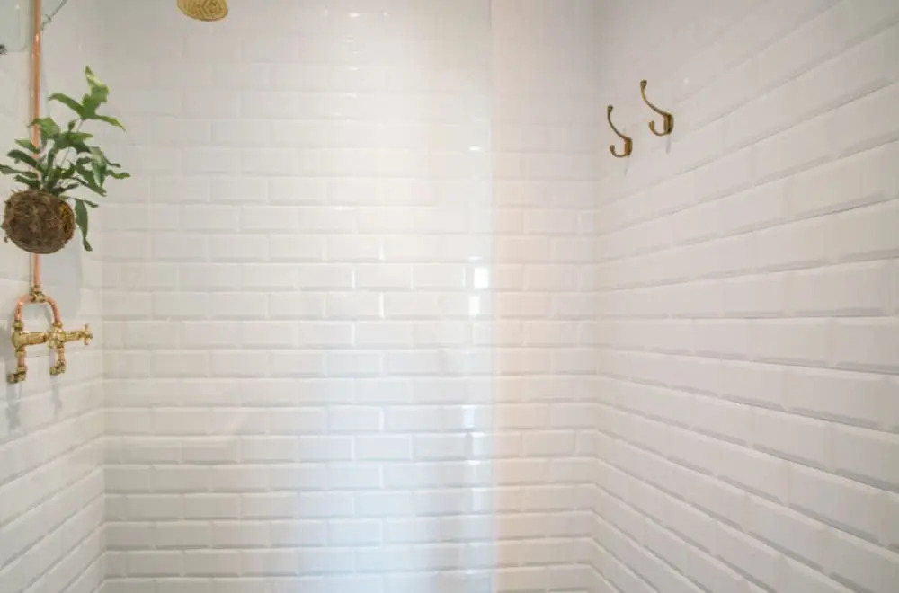 Newly Renovated Top Floor Studio Apartment In Gardens