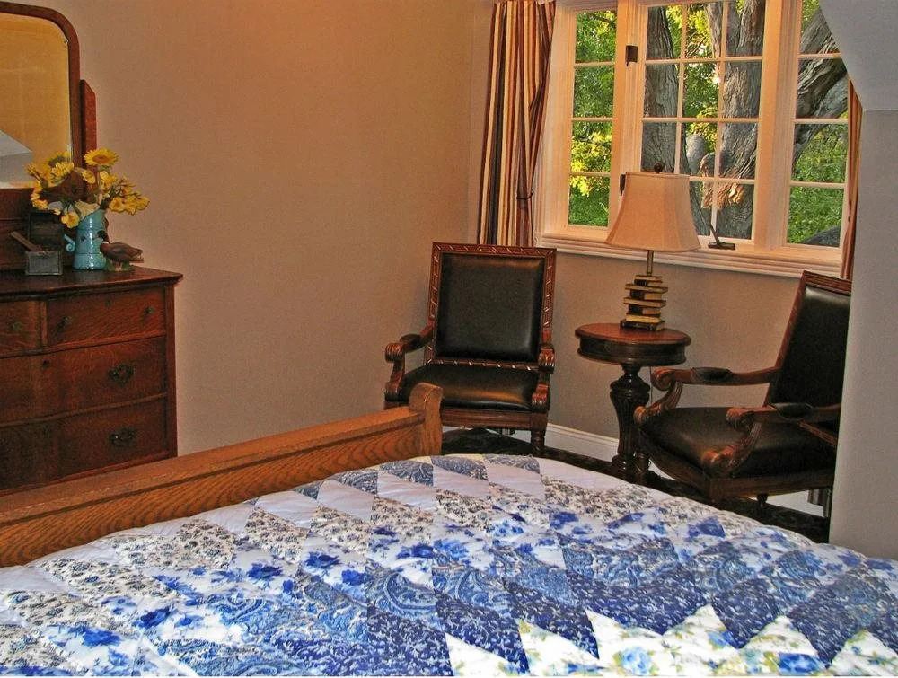 White Oak Manor Bed & Breakfast