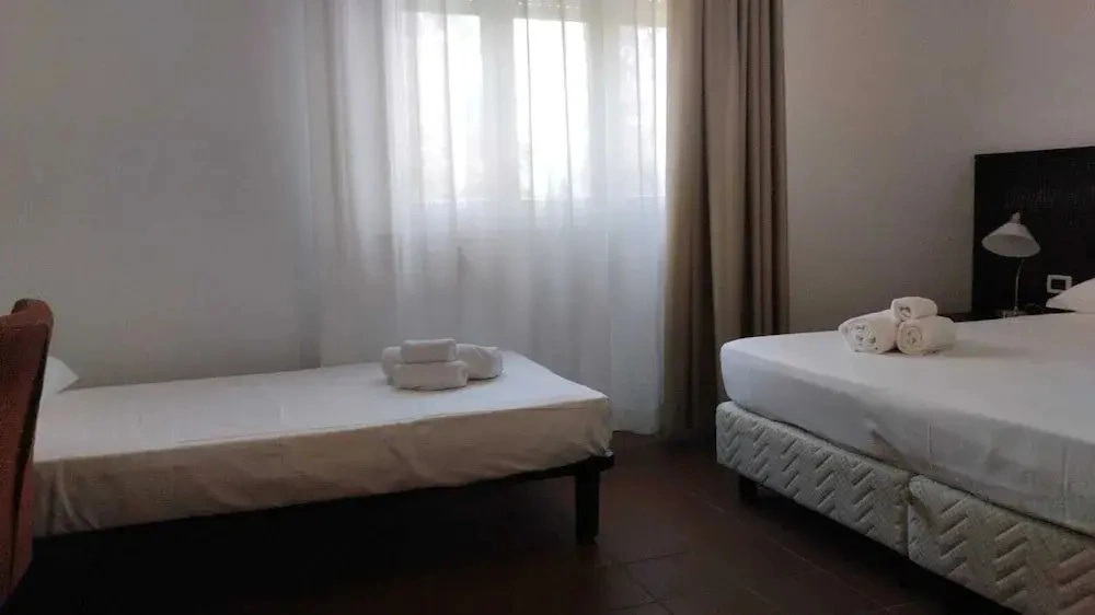 MC Hotel