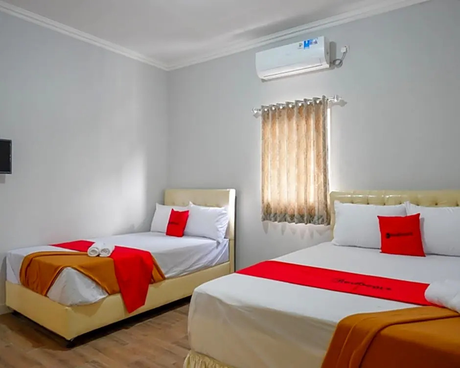 RedDoorz @ City Park Medoho Semarang