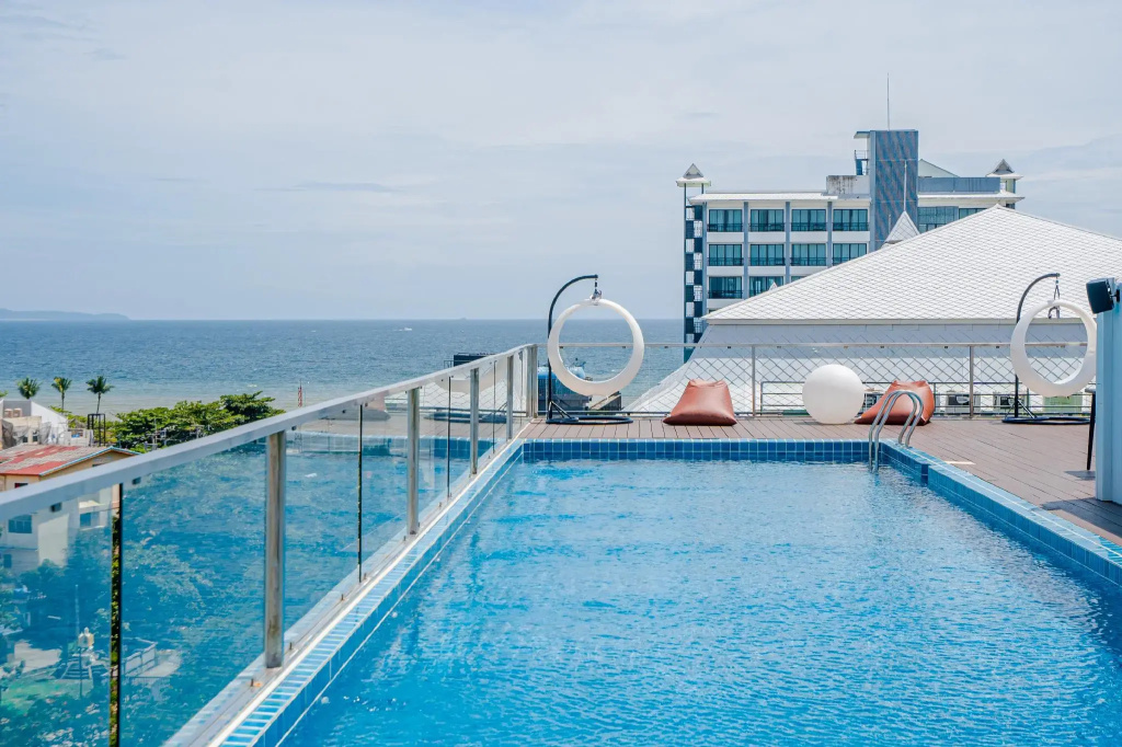 HT9 Hotel