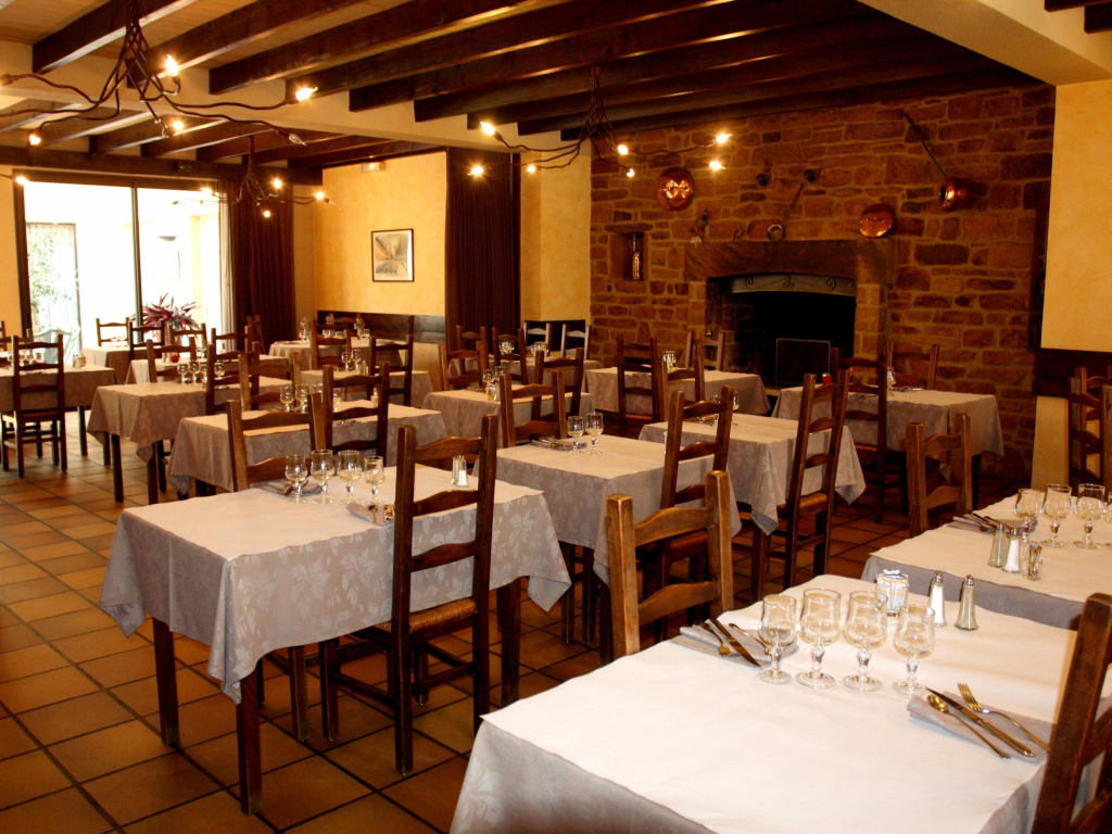Logis Hôtel Restaurant Le Palous