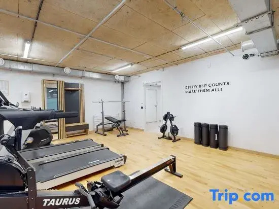 Room 1208 in a premium residence- Sport/laundry