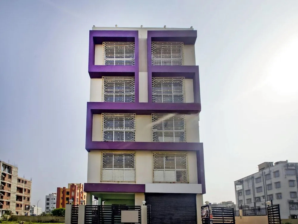 OYO 8125 near DLF IT Park