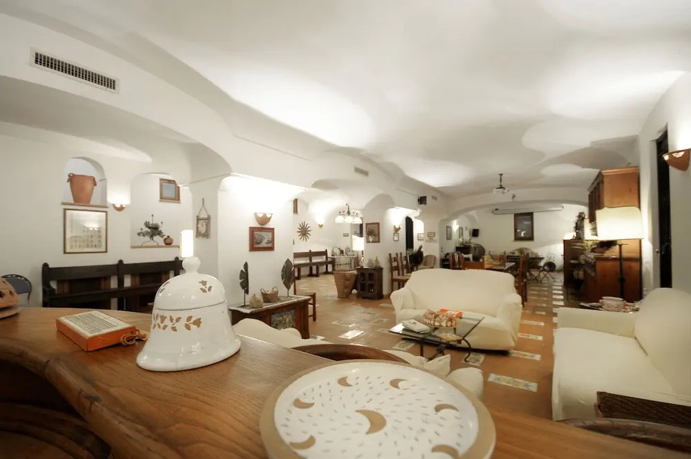 AMORE RENTALS - Villa Angelo