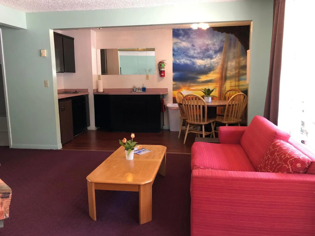 Woahink Lake Suites