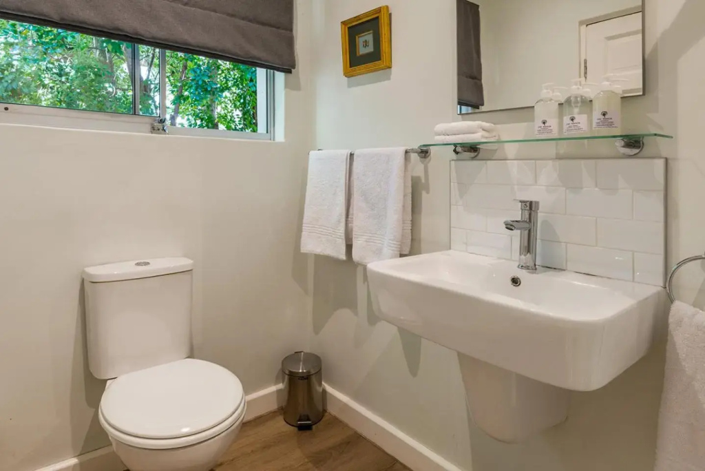 Oak Manor Boutique Guest House