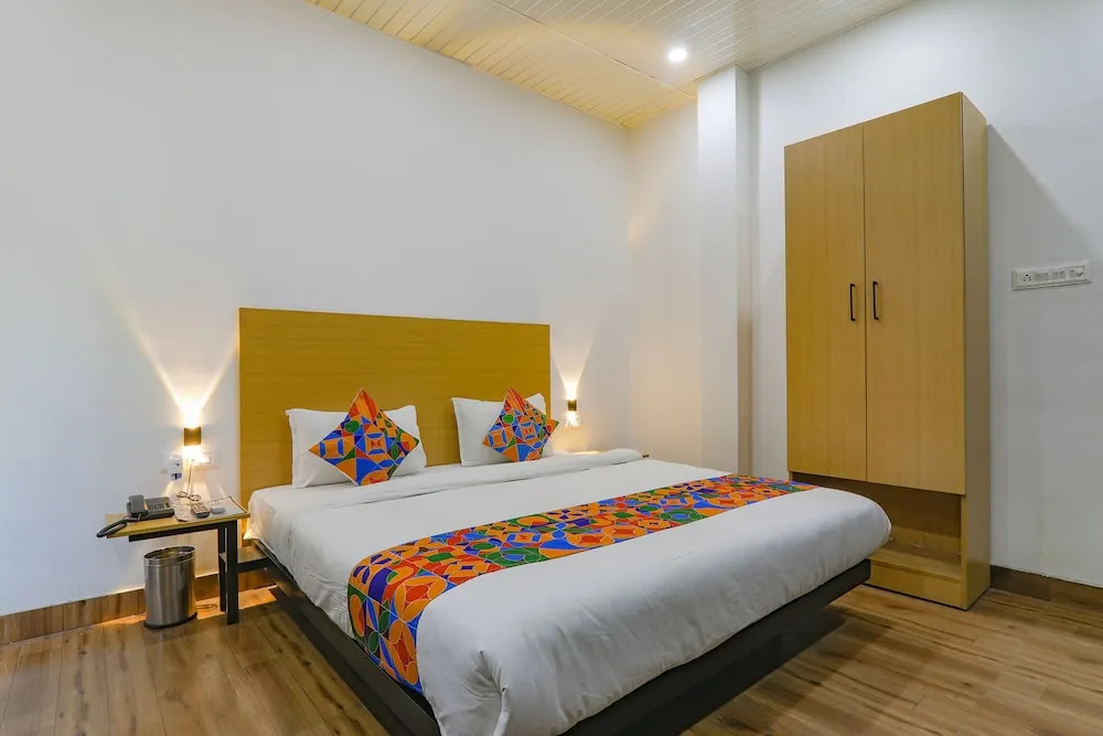 Fabhotel Super 3 Premium Ii