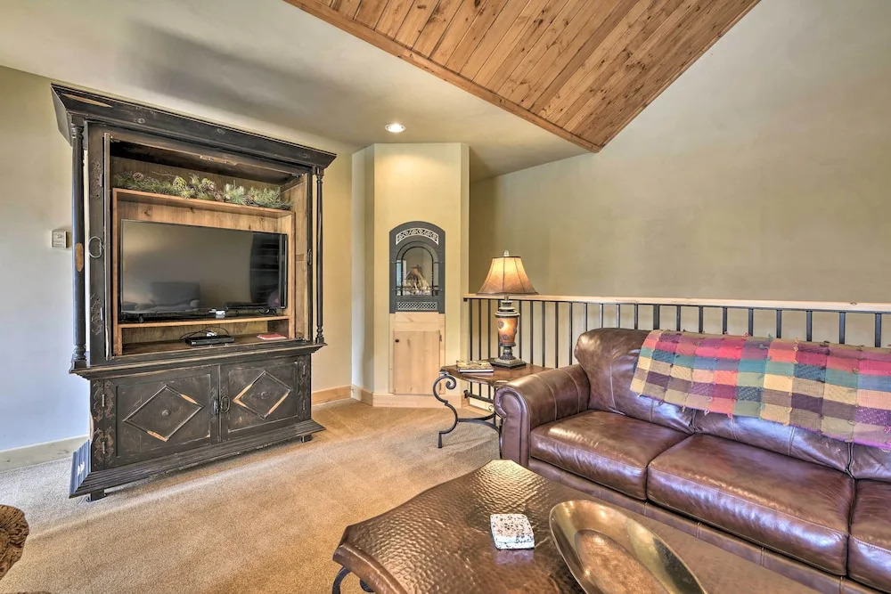 Riverfront South Fork Abode w/ Views: Fish & Hike