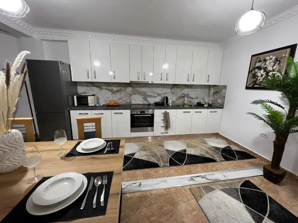 Daily rent apartment city center Elbasan 6