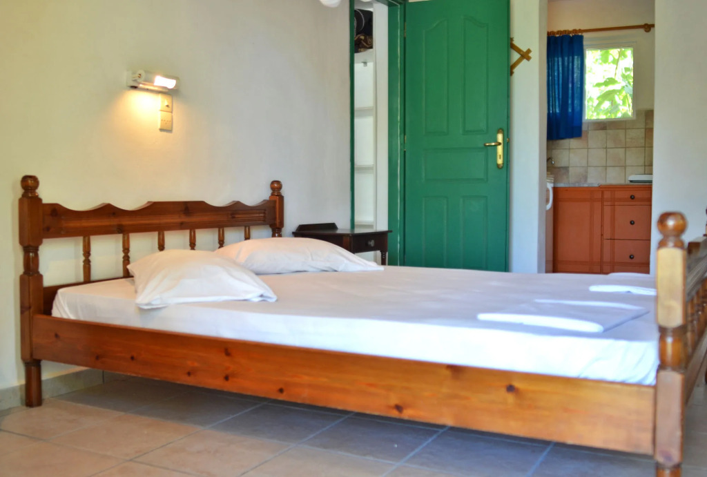 Lemonia Accommodations