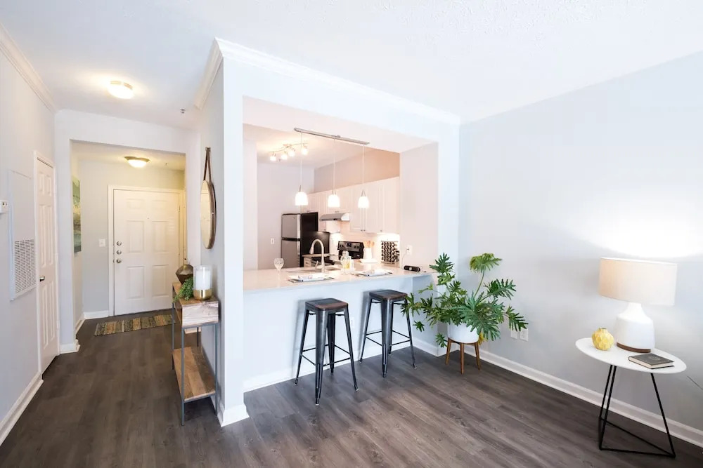 Hope St Downtown Luxury Rentals