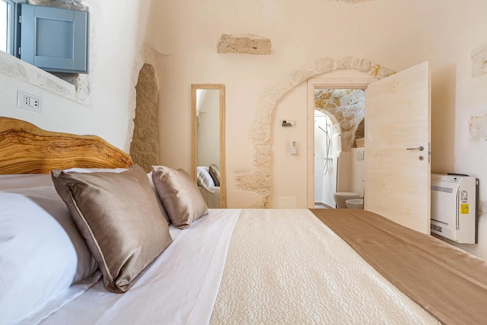 2456 Trullo Venti by Perle di Puglia