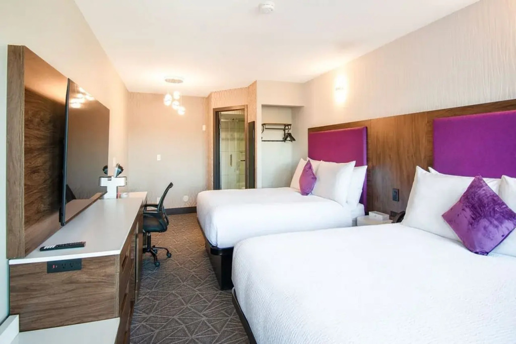 Coast Courtenay Hotel