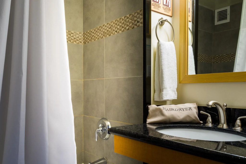 VIVE Hotel Waikiki