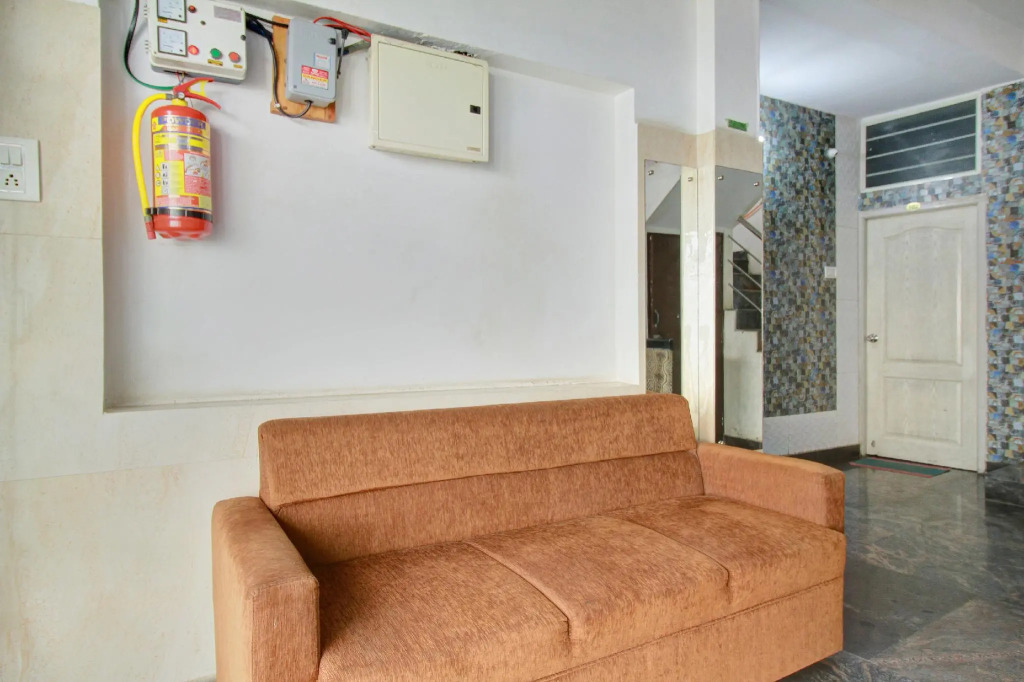OYO Flagship 8645 Syeds Inn