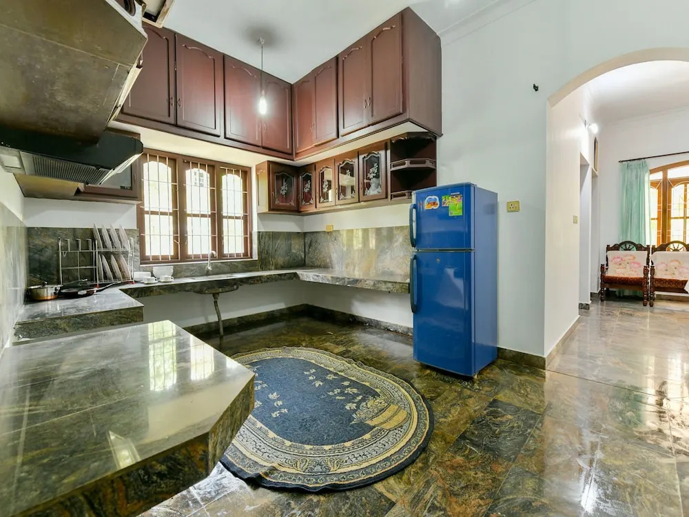 OYO 17351 Home Hill View 3BHK Chembothara