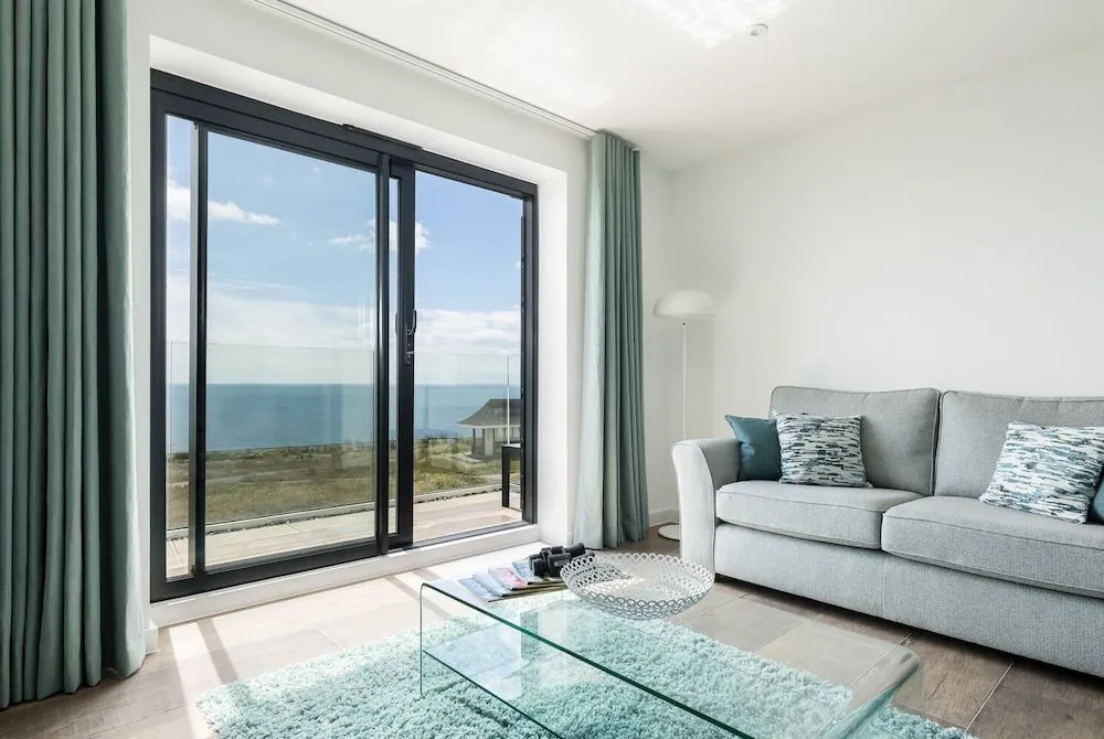 Beachcliff - On the Seafront with Two Balconies