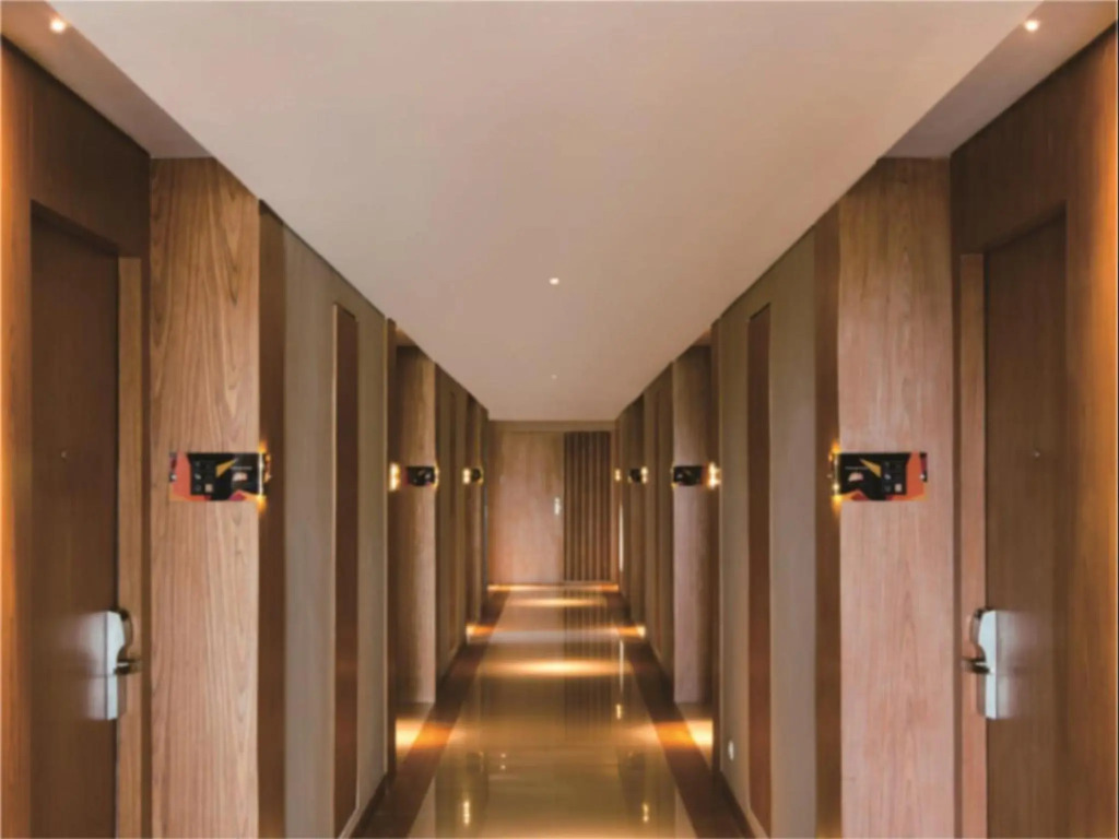 Yellow Star Ambarukmo Hotel
