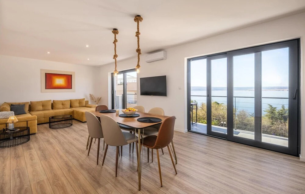 Amazing Apartment in Dramalj With 2 Bedrooms and Wifi