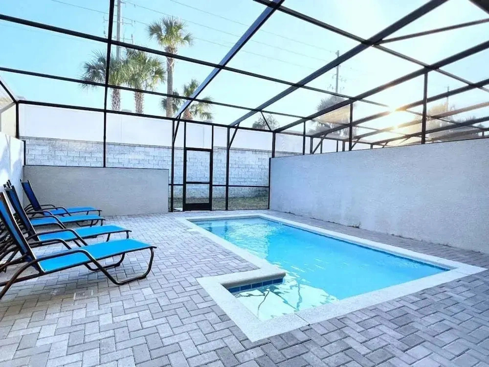 Large 5 Bed Family Townhome With Splash Pool 5 Bedroom Townhouse
