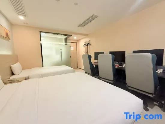Wave E-sports HOTEL(Damuqiao Subway Station Branch)