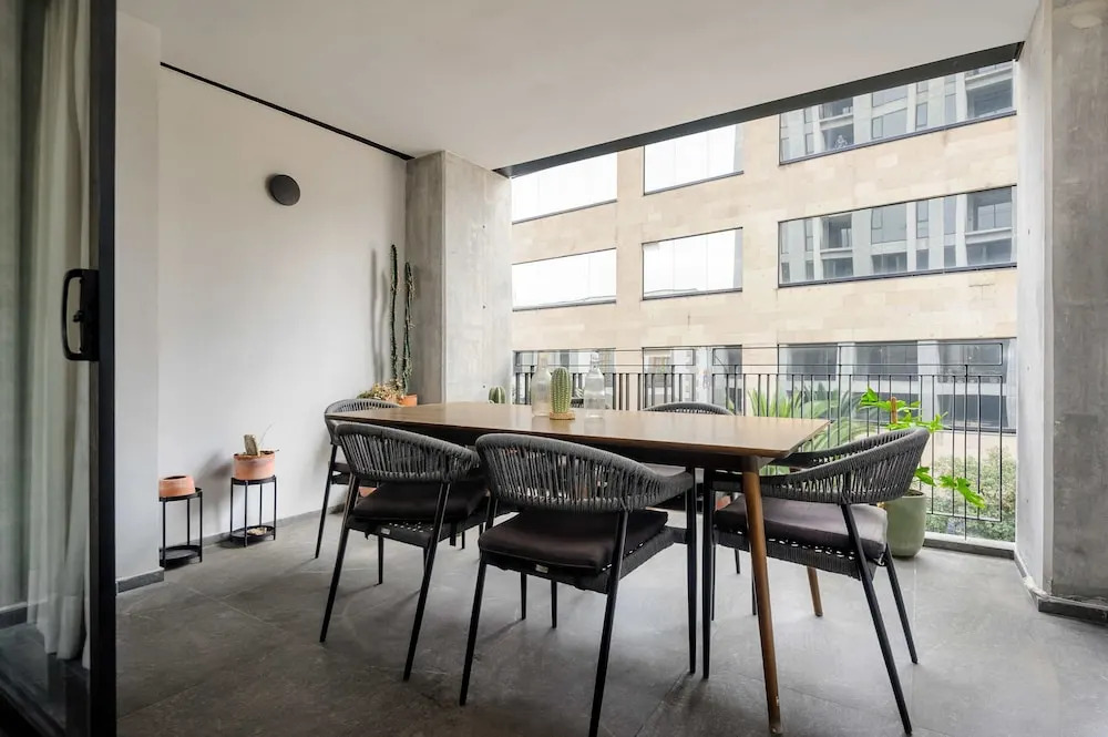 w Engaging 1BR w Terrace in Tabacalera